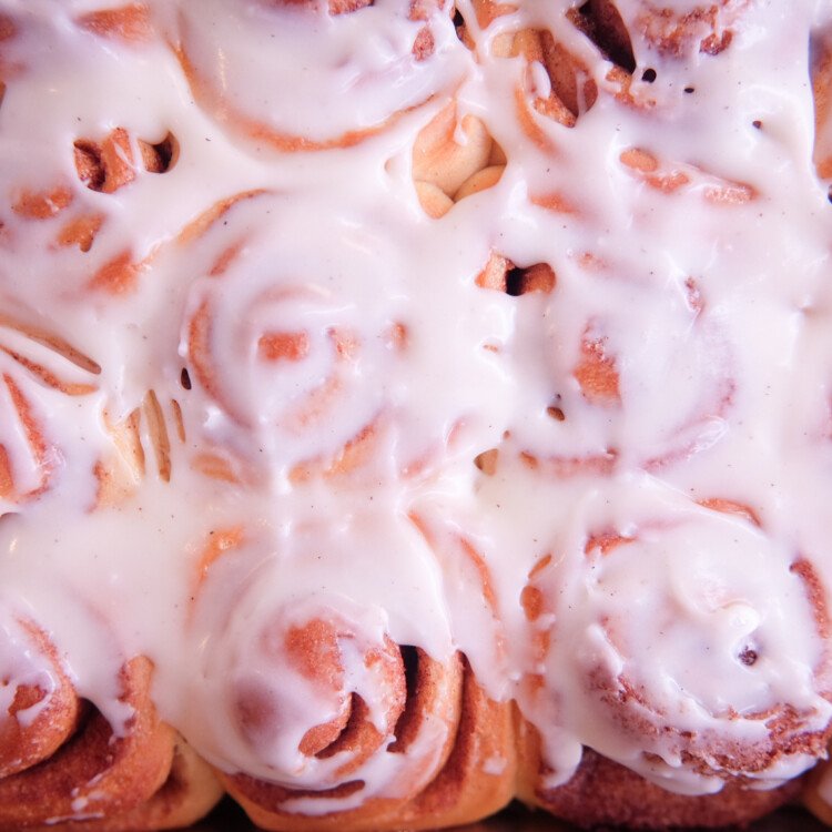 Cinnamon rolls glassati
